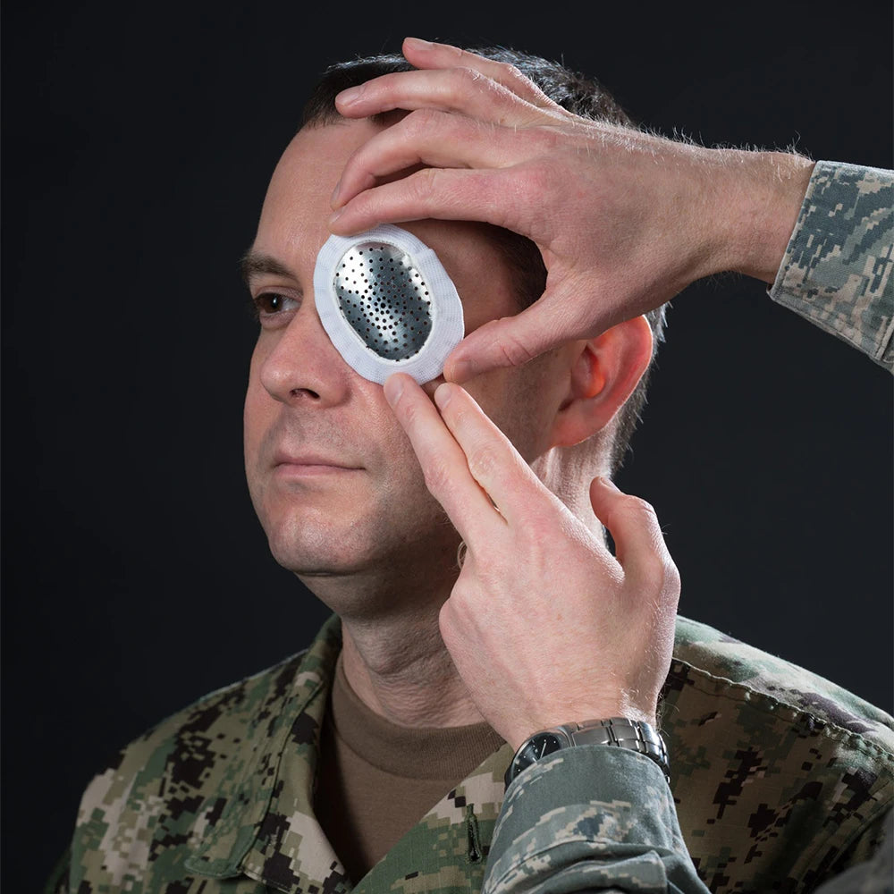 Aluminum alloy eye shield 7.5x7cm 2/5 count perforated metal bandage - product image